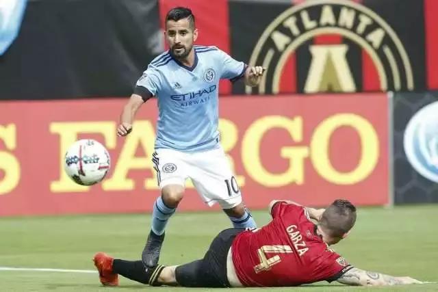 他们穿什么衣服翻译,他们穿着什么用英语怎么翻译