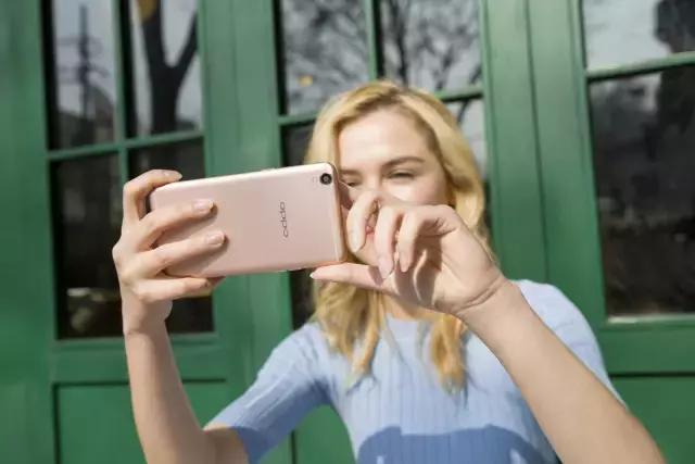 手机知识情报局｜手机发热怎么办？凯特帮你来支招！