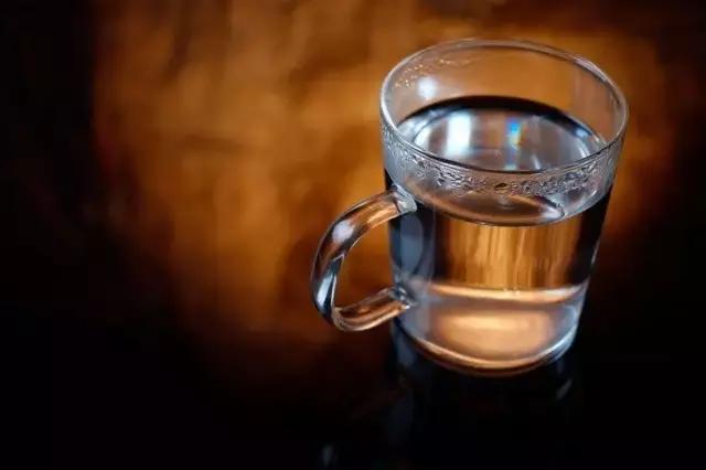 水培绿萝叶子发黄快速补救方法,水培绿萝怎么养才能更旺盛更绿