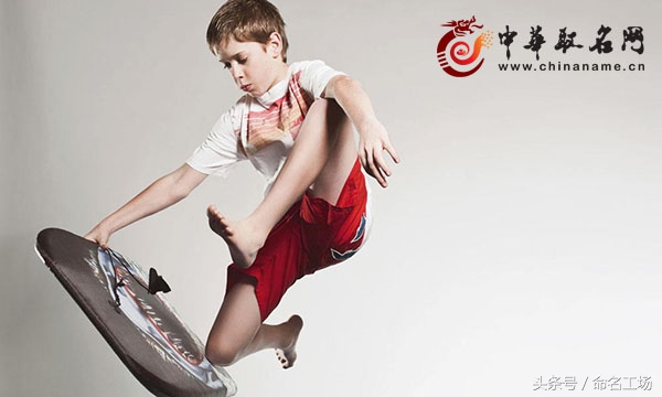 格局不凡的男宝贝起名常用字,有寓意不重名的男宝宝名字