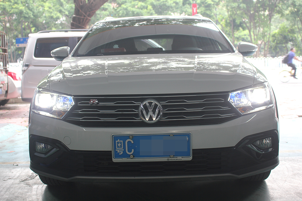 一汽大众蔚领车内灯光操作视频,大众蔚领汽车灯光视频