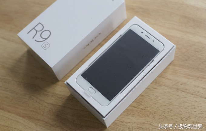 买一台oppor9s多少钱 (oppor9s一开始卖多少钱一台)
