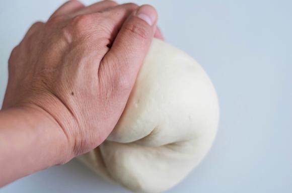 包饺子的好看又简单的方法教程,怎样包饺子又快又好看的详细教程