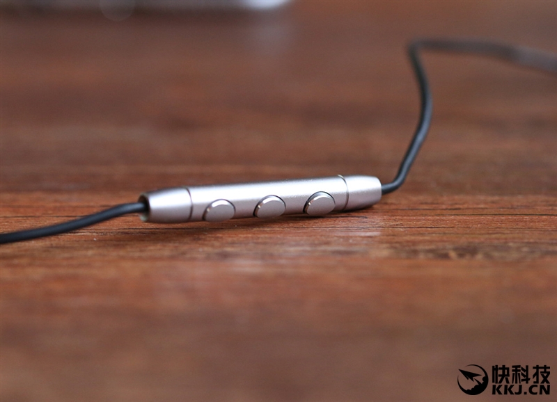 三单元发声史无前例小米圈铁耳机Pro评测
