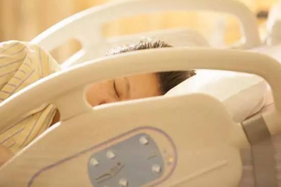 你对我不离不弃我对你生死相依,你不离不弃我必生死相依下一句