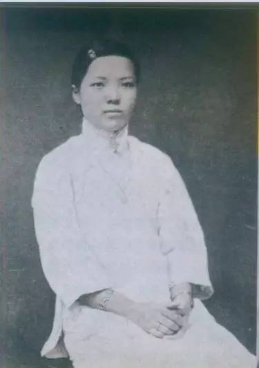 宋庆龄与宋美龄姐妹,宋庆龄宋美龄姐妹