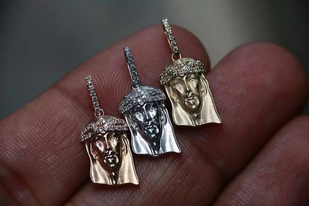 拒绝暴发户标签，大金链子也挤入潮流界争宠了