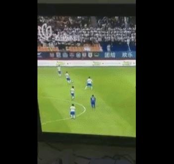 特维斯和申花的矛盾,申花球员评价特维斯