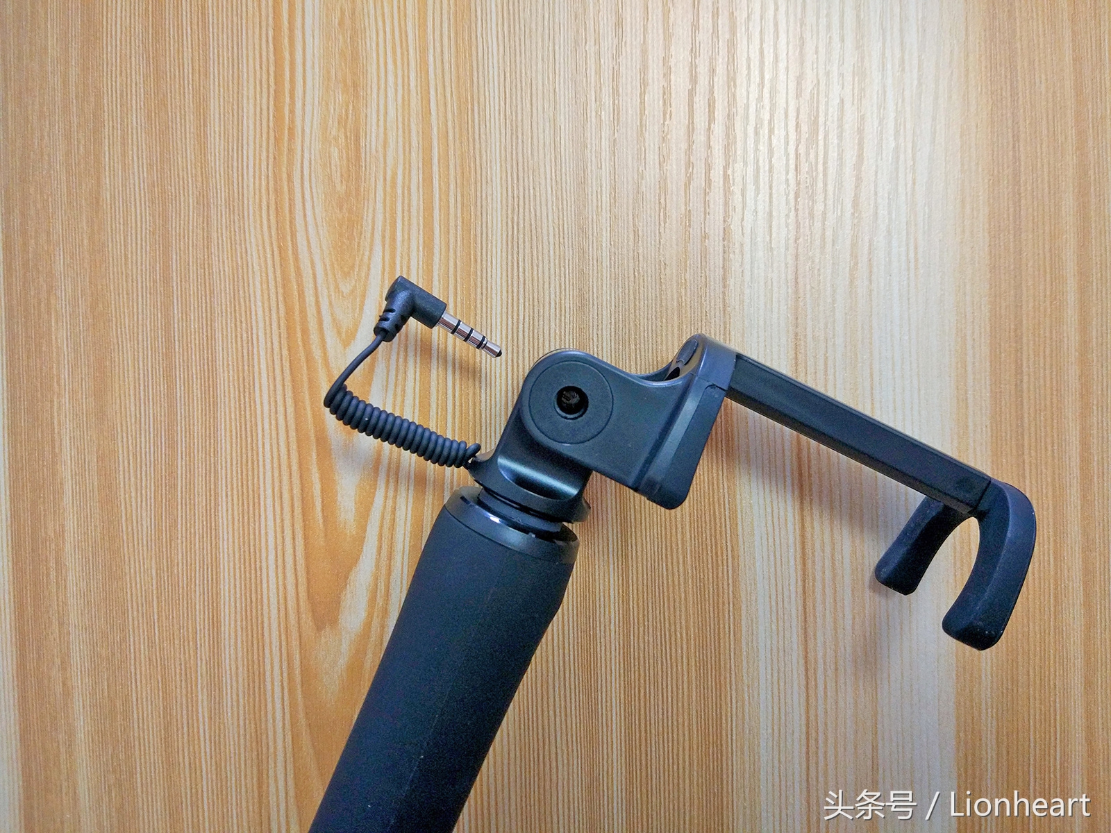 小米自拍杆最简单的方法,老款小米自拍杆使用教程