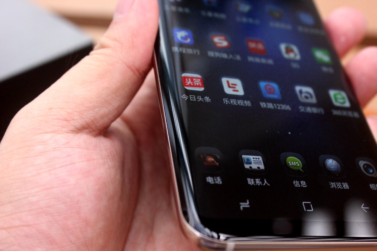 三星galaxys8+值得入手吗,三星galaxys8轻奢版开箱