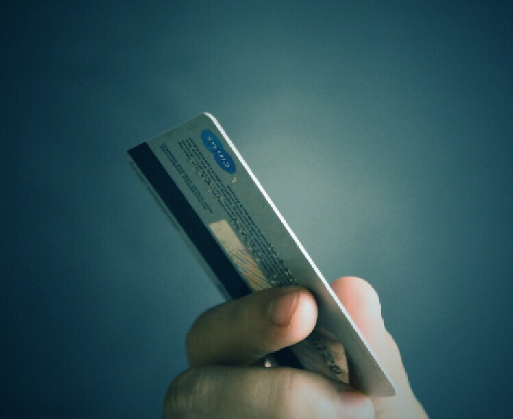 那些理直气壮找朋友代购，还嫌七嫌八的人，都是什么心理？