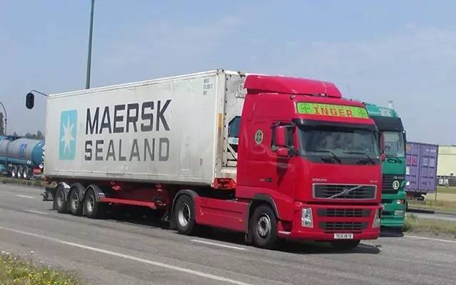 挡风玻璃被砸个坑怎么修复,挡风玻璃砸个坑要紧吗