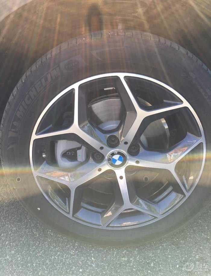 想换辆SUV，看了全新宝马X1，比老款的漂亮好多