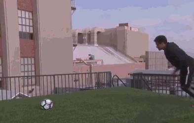 内马尔界外球过人,内马尔足球小将视频