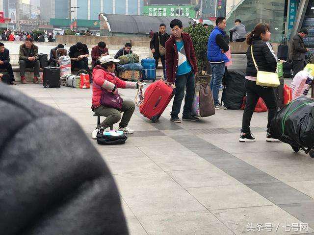 为什么大品牌充电宝也虚标,充电宝不带logo是不是假货