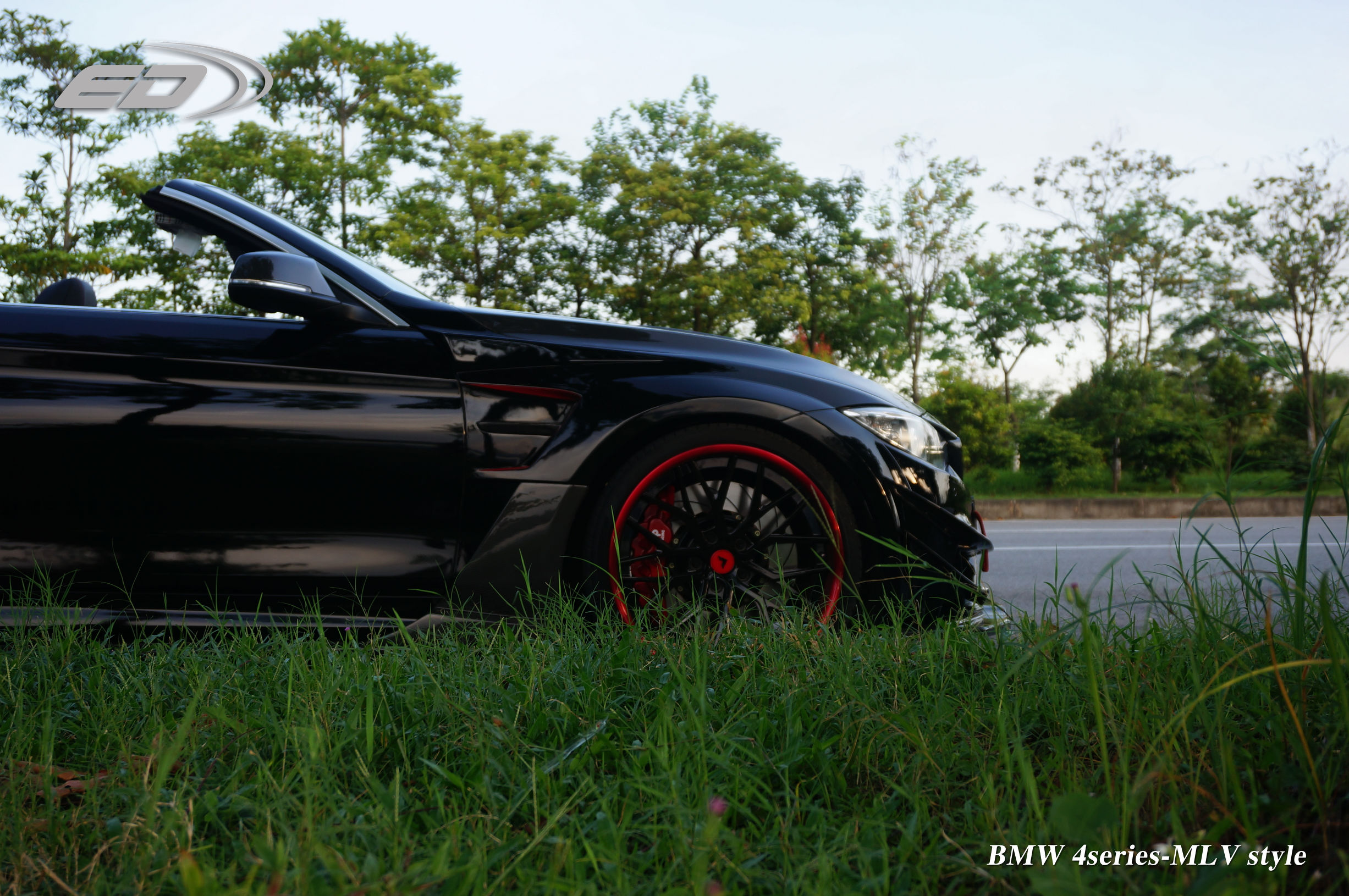 极速蓝宝马4系敞篷,21款宝马4系敞篷展示