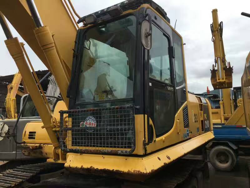 二手挖掘机分析,二手小松110挖掘机