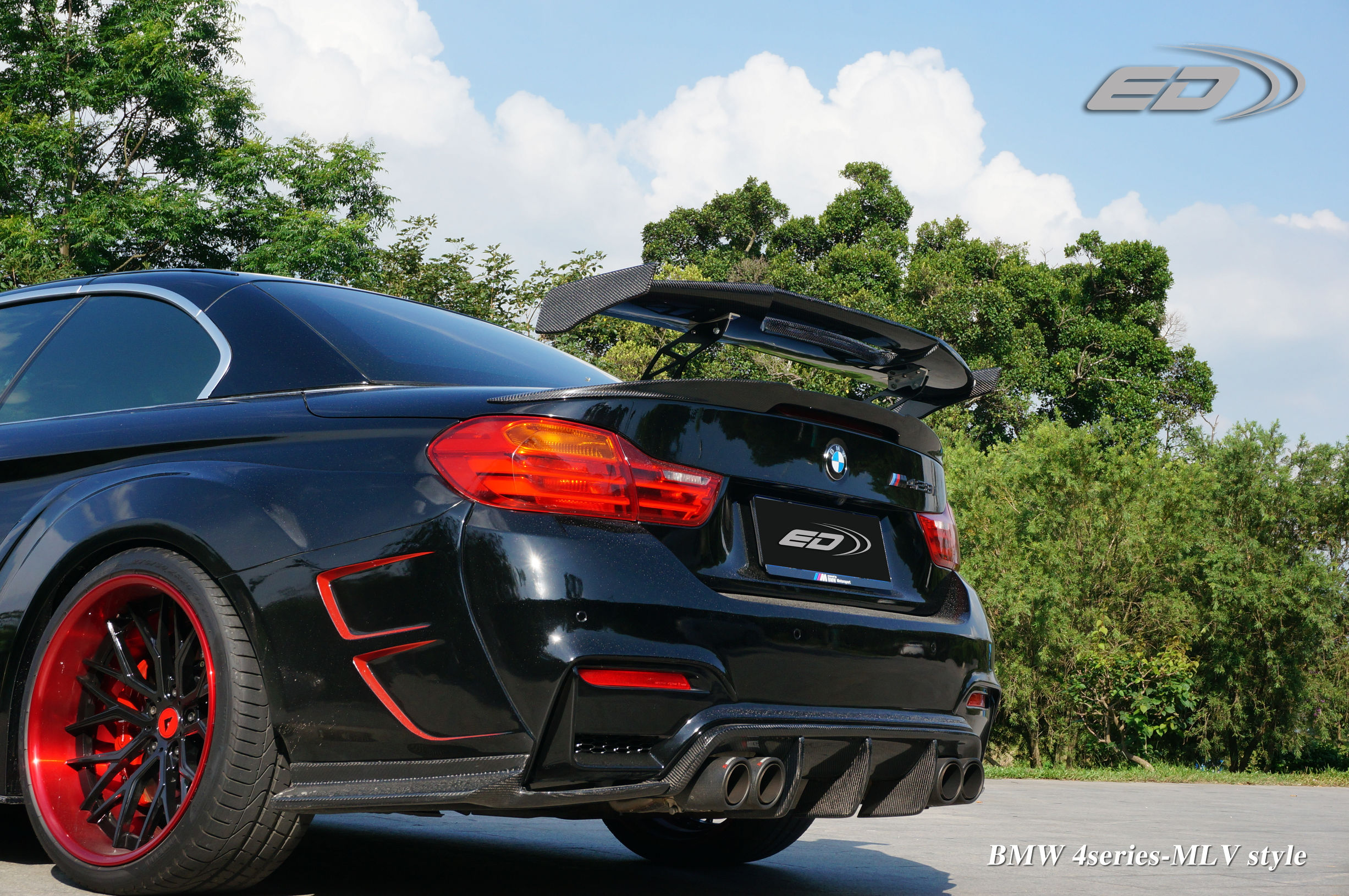 极速蓝宝马4系敞篷,21款宝马4系敞篷展示