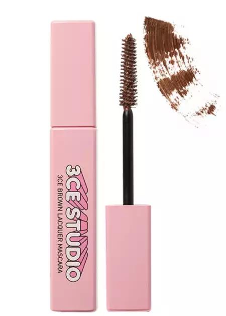 2017年流行色草木绿的时代背景 (最难穿的绿色竟成2018年度流行色)