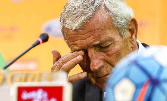 中国男足人墙躲球,里皮带领下的男足