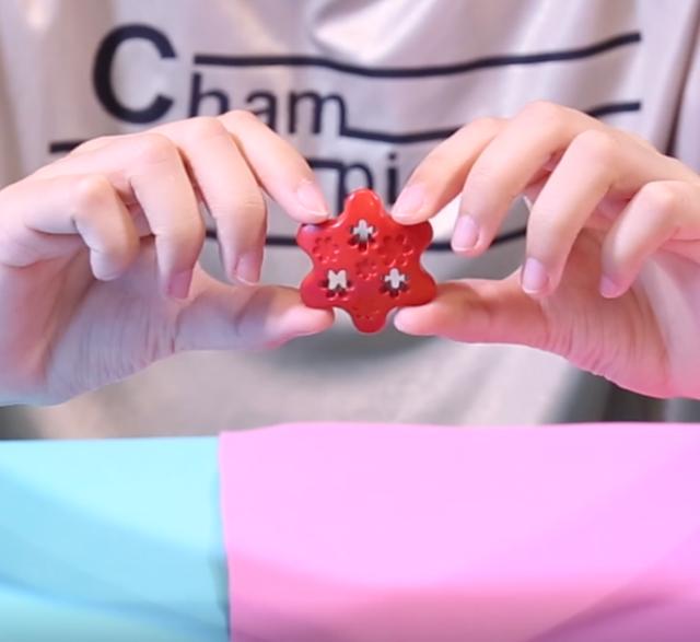 可食用可水洗蜡笔，妈妈不用担心宝宝误食，也不用担心宝宝乱涂乱抹啦