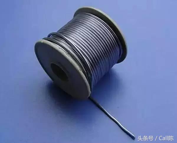 火花塞有保险丝吗在哪里,火花塞不抖动需要换吗