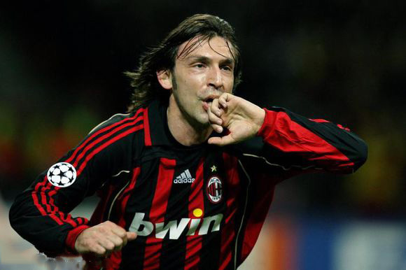 天下足球台词经典语录,天下足球2011十大感动瞬间