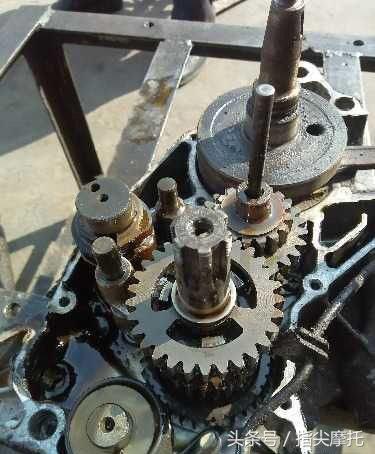 老款铃木tr125摩托改装,最老款铃木tr125