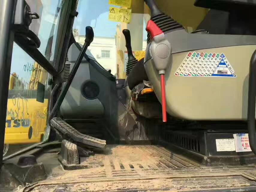 二手挖掘机分析,二手小松110挖掘机