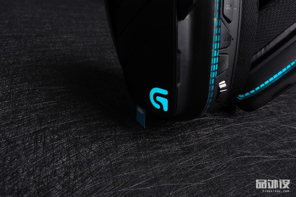 罗技g933的耳机接收器通用吗,罗技g933s耳机开机灯亮一下就灭