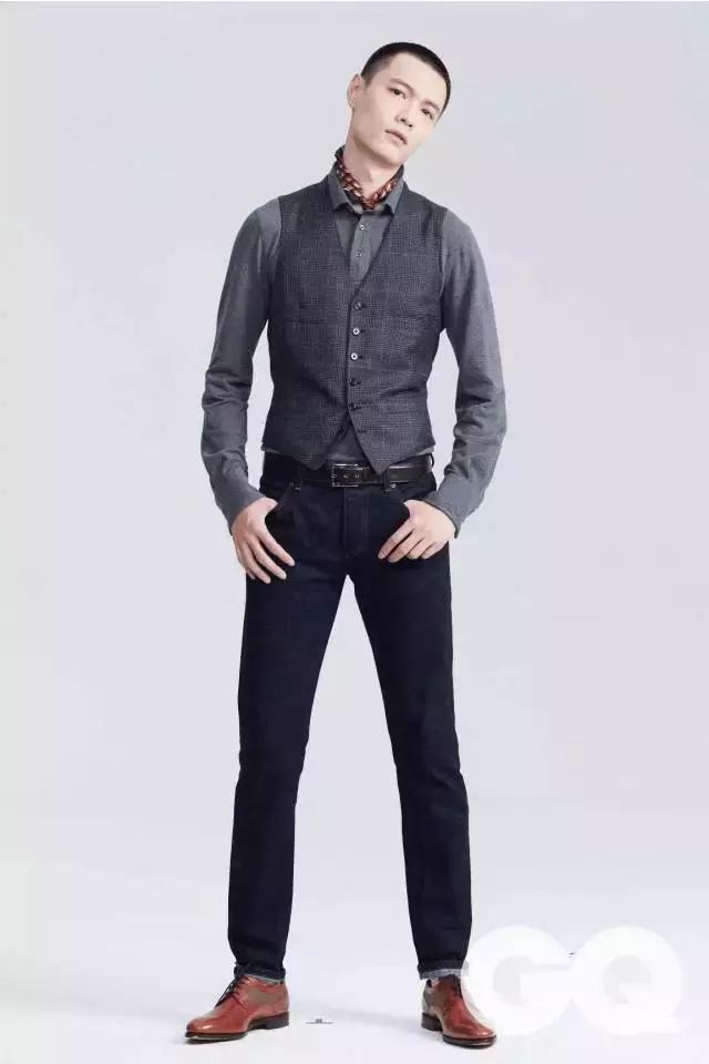 怎么挑选平价衣服男士穿,男士怎么买衣服好看