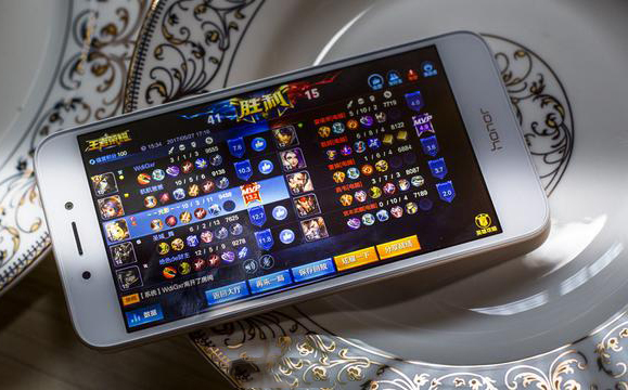 荣耀畅玩6a还能用吗,流畅不卡不发热续航强推荐