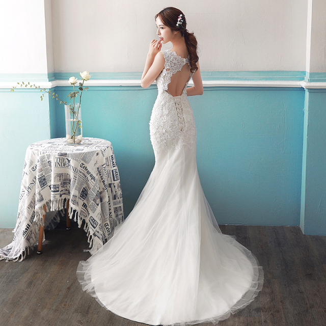 胸小的新娘怎么选婚纱,胸小的新娘穿什么婚纱