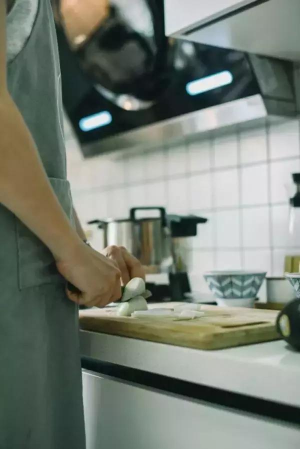 不砸瓷砖改造厨房,不砸墙改造房子