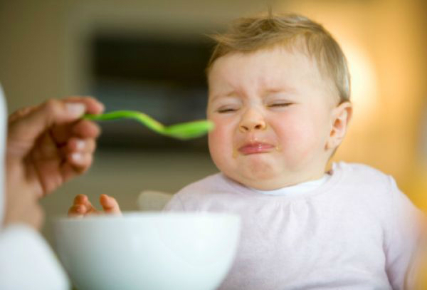 宝宝奶瘾大怎么断夜奶,断奶期间宝宝奶瘾犯了怎么办