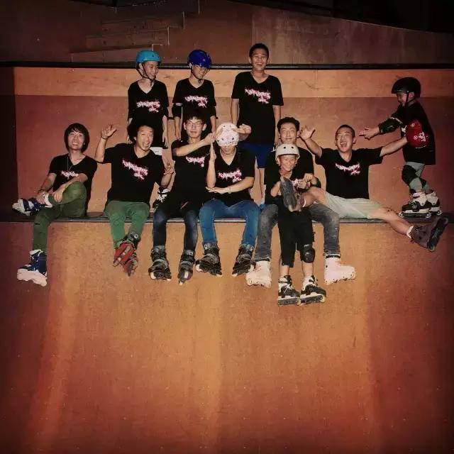 轮滑冬季夏令营,暑期轮滑即将开营