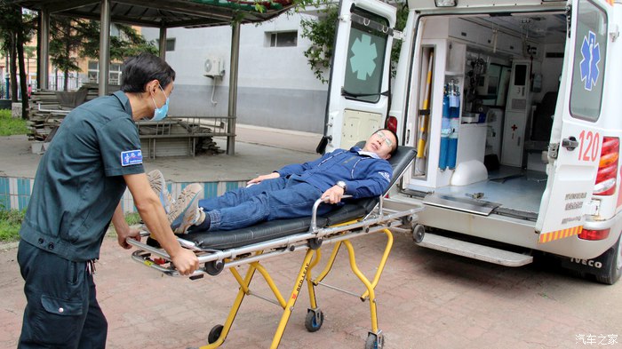 新款依维柯宝迪改装,依维柯宝迪透镜改装