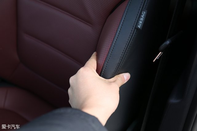 大众途锐对比沃尔沃xc90,大众途锐越野测试xc90