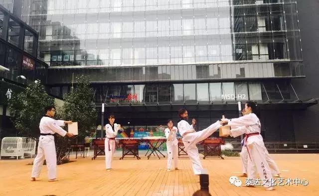 天津津南赤狼跆拳道,真功夫表演赛