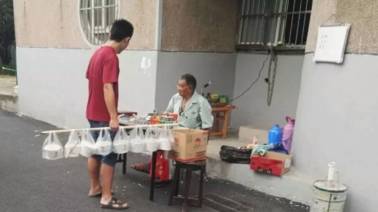 绝对不逗你!这些两个字的组合也是成语