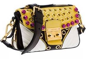 巴黎世家四件套，香奈儿澡堂拖鞋？别再抄袭中国大妈的嫁妆了！