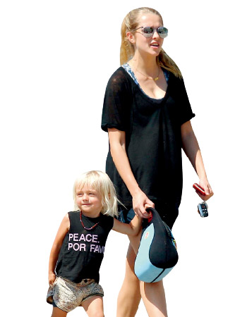 防晒在第一步还是最后一步,防晒是最后一步