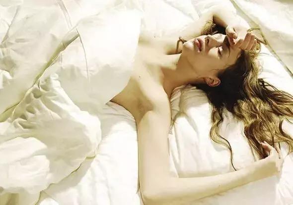 听说爱笑的女孩子法令纹都很深,爱笑的女孩真的容易得法令纹吗