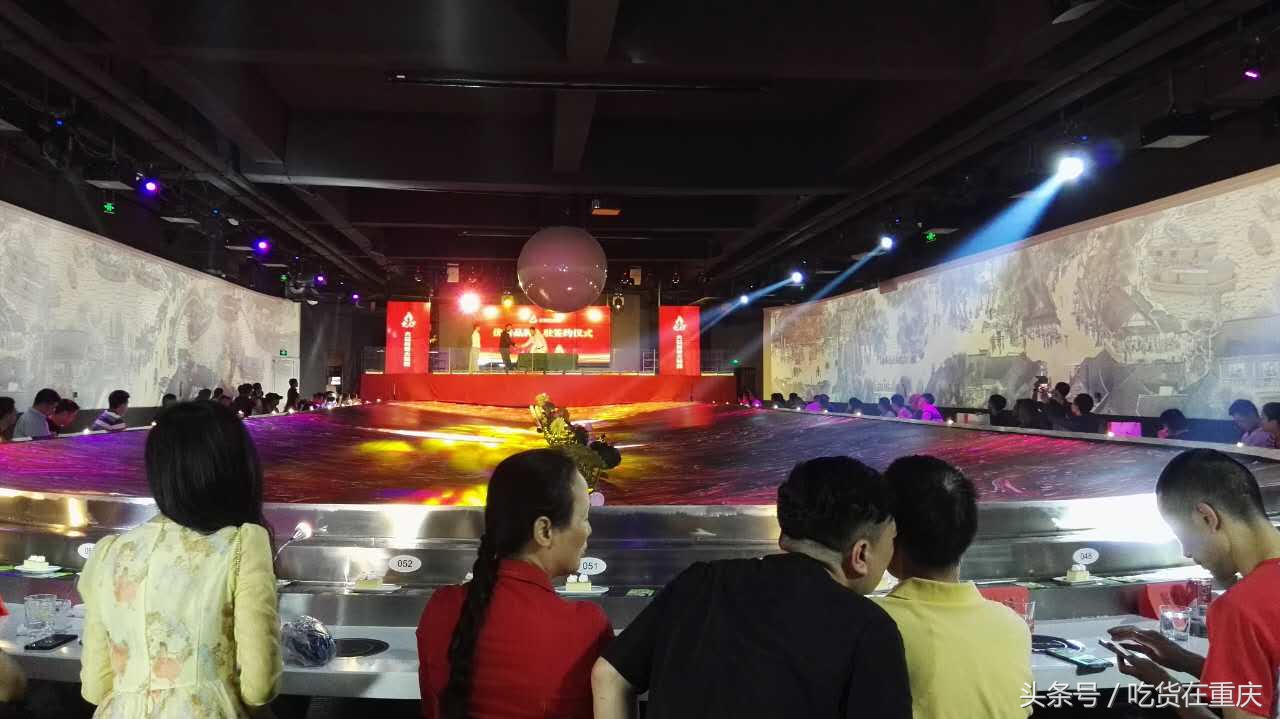 閲嶅簡澶ц薄缇庨 (閲嶅簡缇庨鍥涘ぇ绁炲吔)