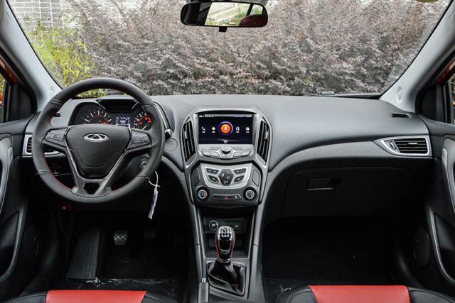 大灯起雾需要更换大灯吗,大灯起雾了怎么消除水汽