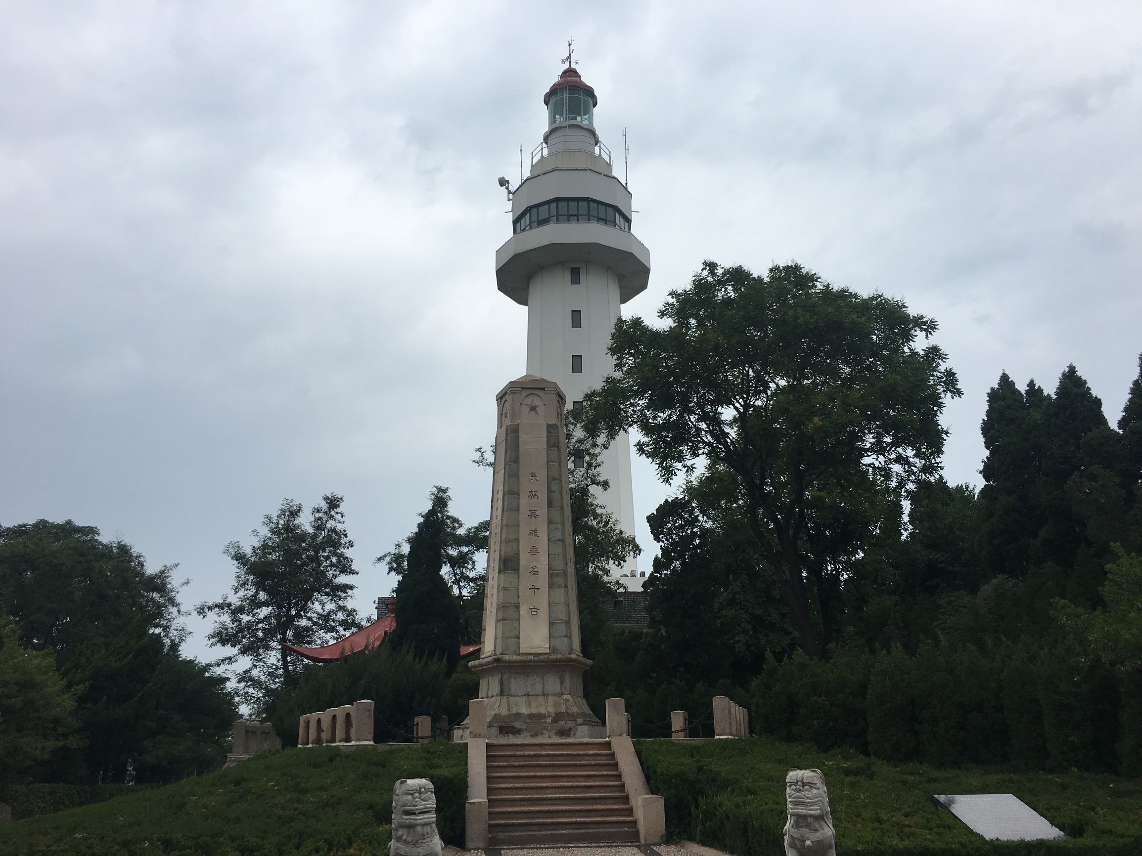 徒步旅行第75天，雨中漫步烟台山，滨海路，宿山东莱山烟台大学
