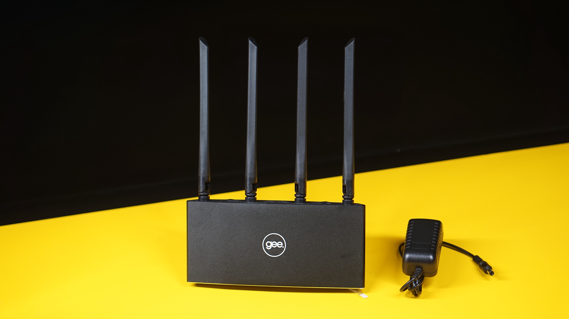 「极路由3Pro测评」:300以内,真智能+真千兆?