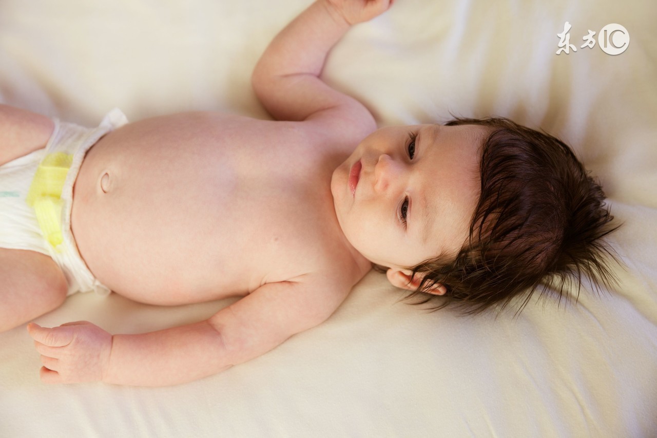 面对宝宝人生中的第一次发烧，妈妈这么做，从容应对幼儿急疹