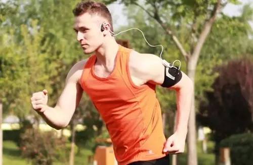 怎样减轻耳机的听诊器效应,怎么解决有线耳机听诊器效应