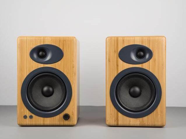 如何自己制作一个hifi音箱,自制有源木音箱